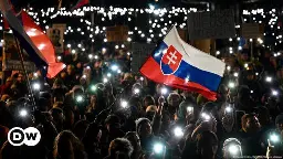 Slovakia's peaceful anti-government protests grow nationwide – DW – 01/25/2025