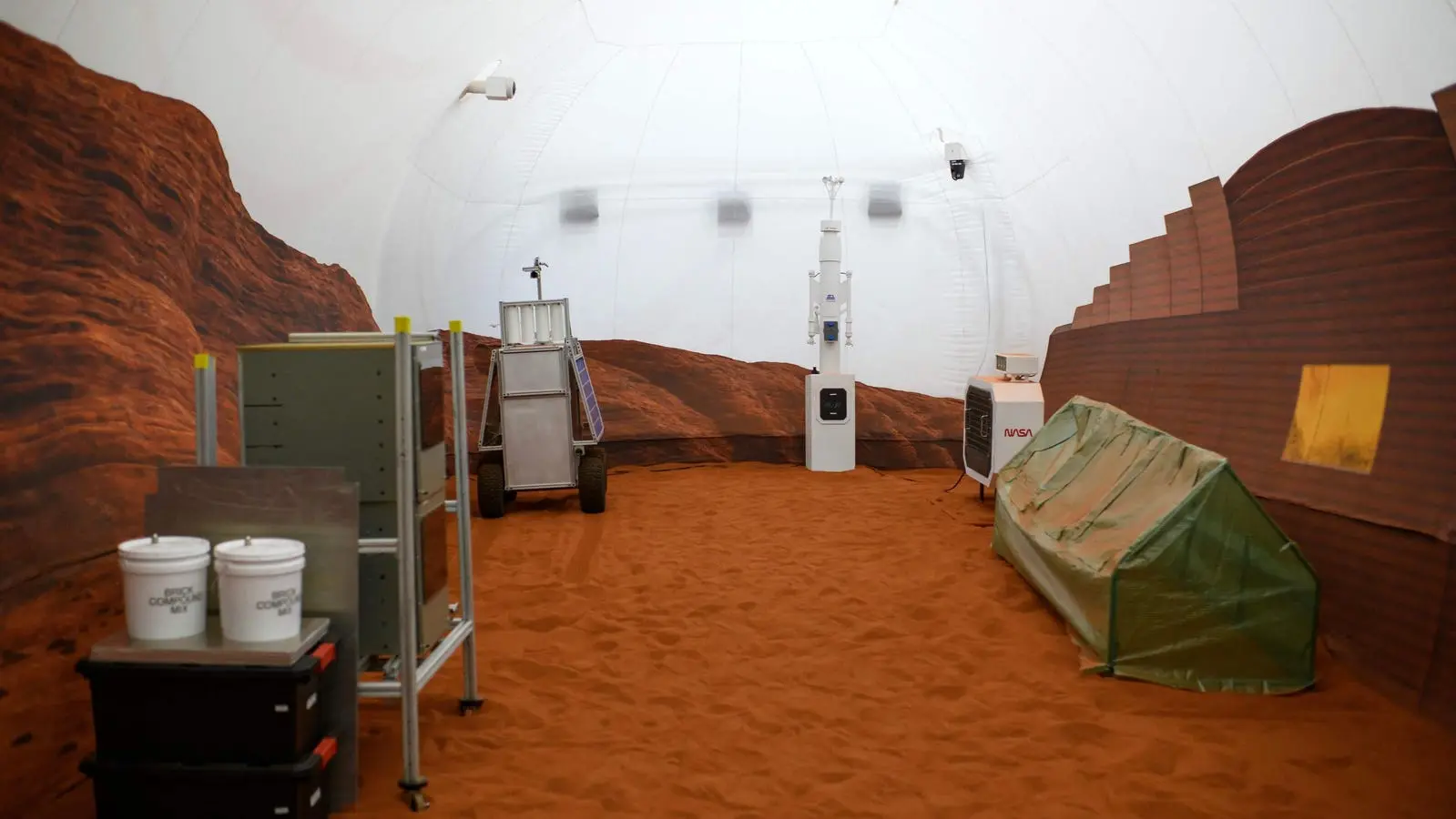 NASA Seals Crew Members In Isolated Chamber For Yearlong Test Of Mars Mission—Here’s What To Know