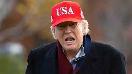 Trump Family’s Crypto Empire Collapses: Nearly $1 Billion Wiped Out as World Liberty and Memecoins Crash - 𝐓𝐇𝐄 𝐃𝐀𝐈𝐋𝐘 𝐆𝐋𝐈𝐓𝐂𝐇