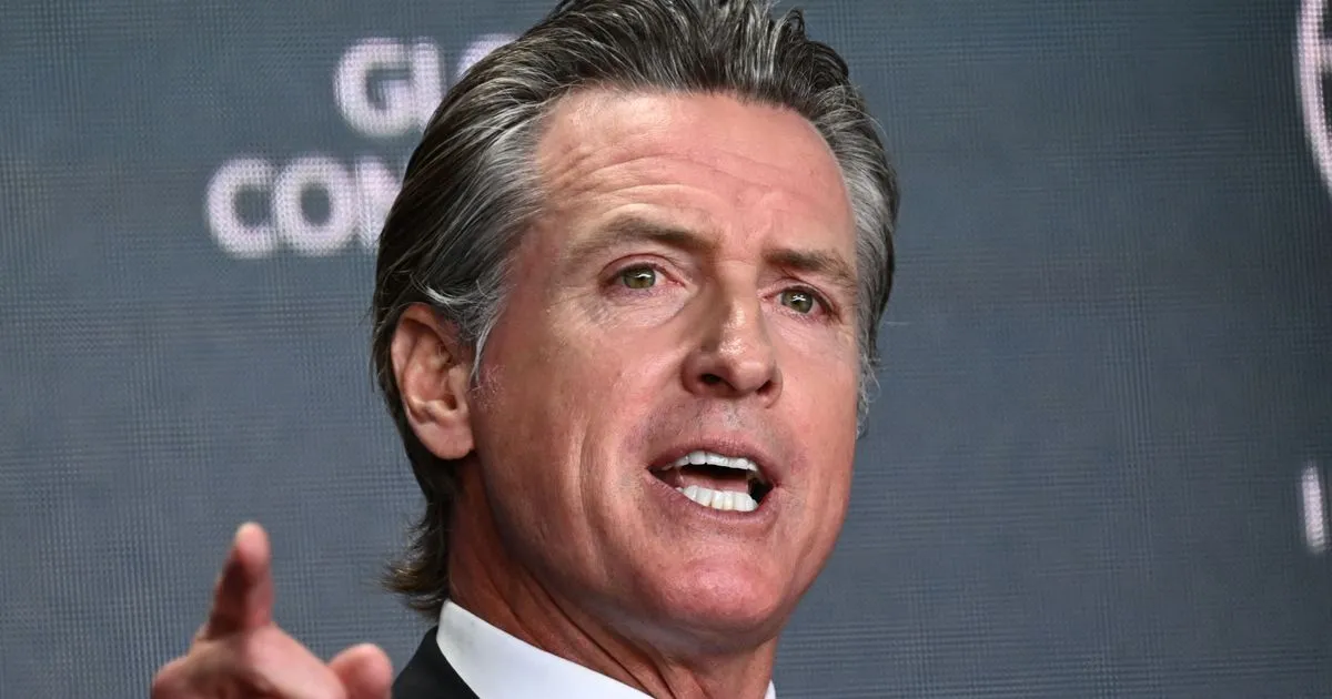 Gavin Newsom Dismantles Republican Governors In Less Than 1 Minute