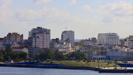 ‘What's the greatest knowledge a person can have? Know thyself’: Morgan State University hosts banned book symposium in Cuba - The World from PRX