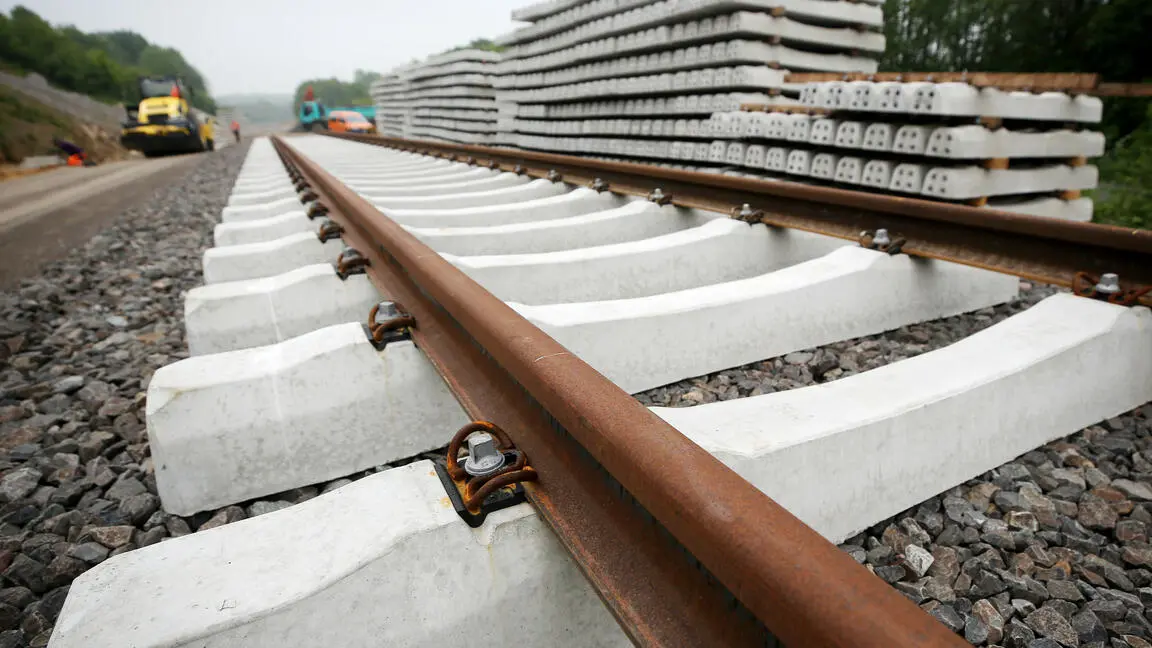 Lindner spart am Schienennetz der Bahn