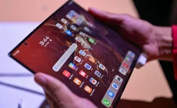 Huawei's Tri-Foldable Phone Hits Global Markets