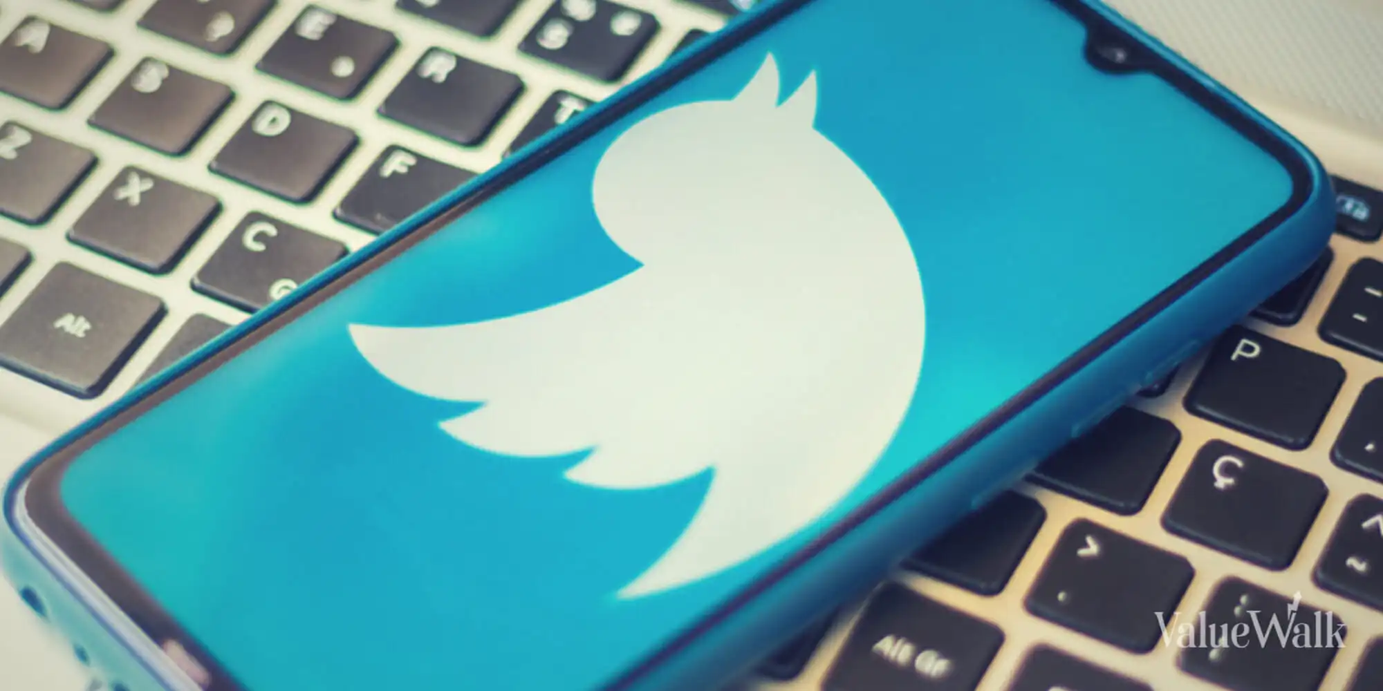 'Delete Twitter Account' Searches Soar 292%