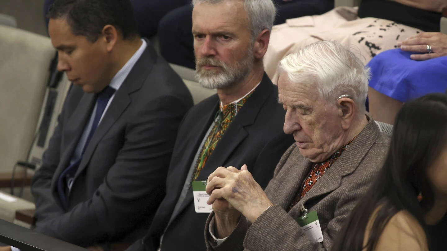 Leader of Canada's House of Commons apologizes for honoring man who fought for Nazis