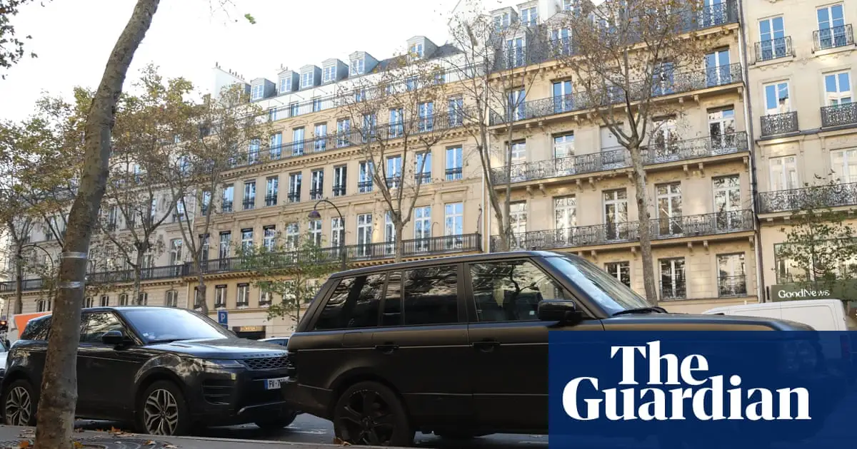 Paris mayor plans to triple SUV parking tariffs to cut air pollution