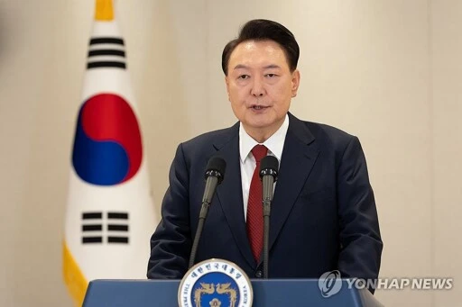 Court grants extension of warrant to detain Yoon | Yonhap News Agency