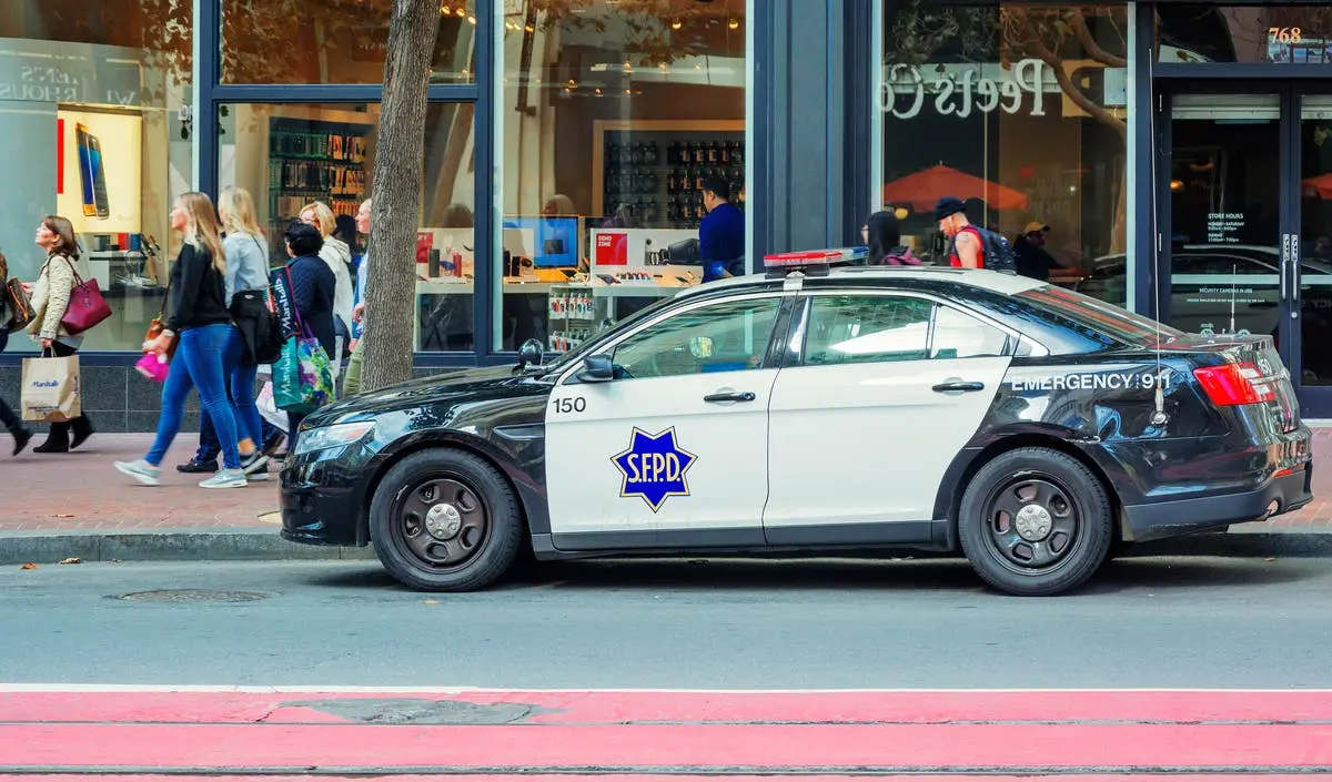 San Francisco bakery sparks debate by refusing to serve armed police