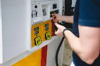 [HN] Oregon Finally Legalizes Pumping Your Own Gas After 72 Years