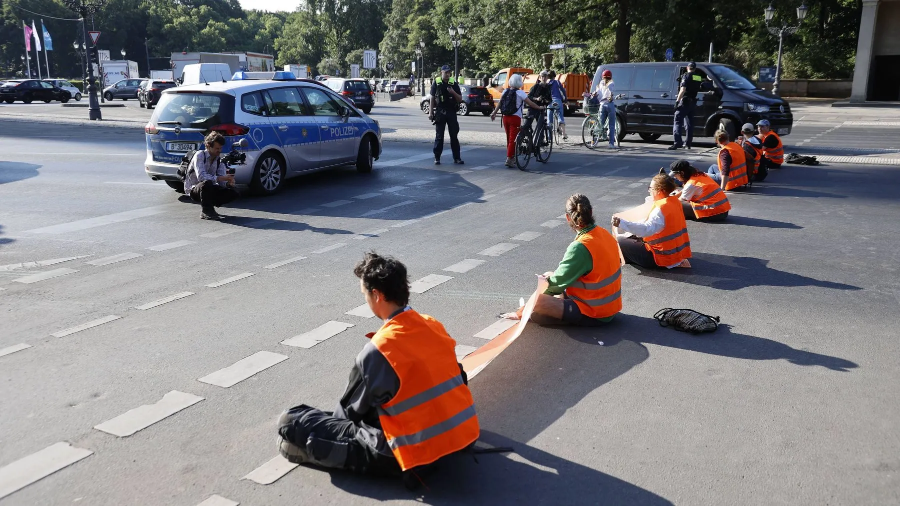 Berliner Gericht hat entschieden: Straßenblockade von Klimaklebern war keine unerlaubte Nötigung