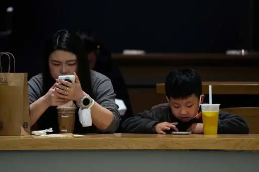 China bans negative online posts and ‘sensational conspiracy theories’