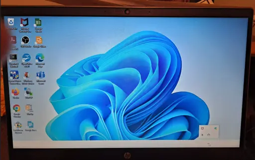 The Latest Windows 11 Update Gets Rid Of The Start Menu And Explorer ... - PC Perspective
