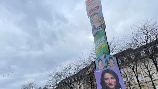 Psychologe erklärt die Macht der Wahlplakate - das sind die Strategien dahinter